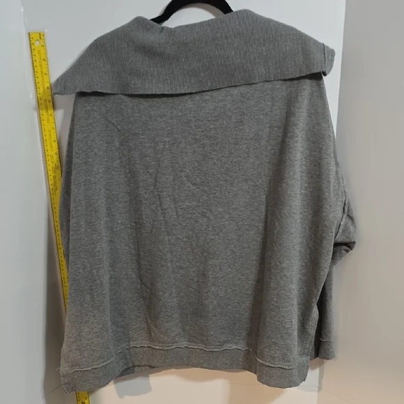 Torrid Size 22 Super Soft Gray V-Neck Women's Sweatshirt - Picture 6 of 6